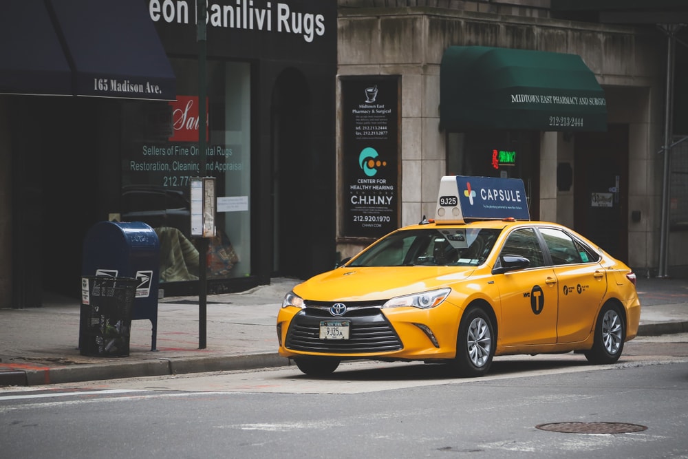 5 Things to Consider Before Choosing a Rugby Station Taxi Service