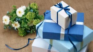 cropped-gift.jpg