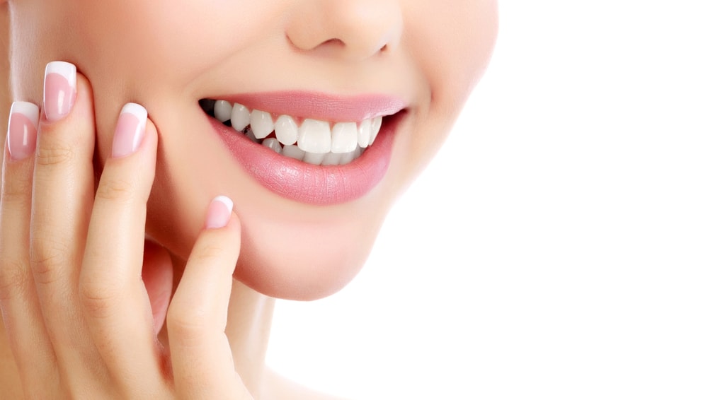 Whiten Your Teeth Naturally and Safely