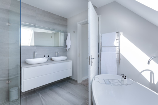 Luxury Bathroom Renovations Idea At Your Budget