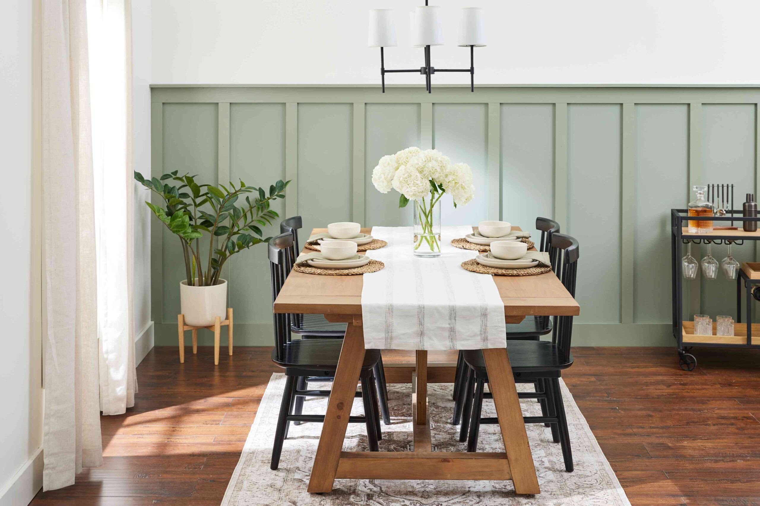 Top Design Trends Using Wainscoting Panels for Modern Homes