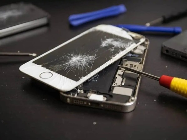 iPhone screen repair Brisbane