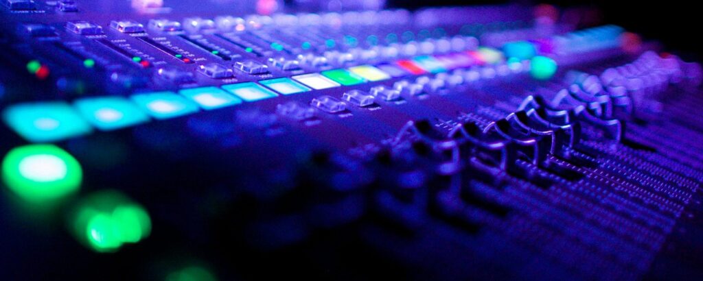 Top Tips for Choosing the Right AV Hire Equipment for Your Event