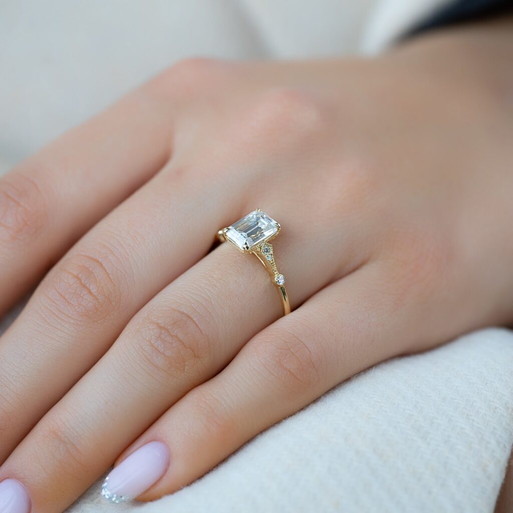 Can a Diamond Ring Be Both Classic and Modern