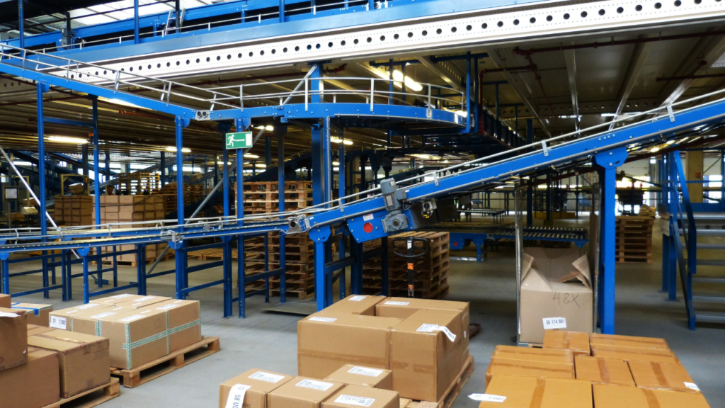 Enhancing Warehouse Operations with Energy-Efficient Lighting Systems