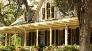 Making Your Home Stand Out With Unique Facade Designs