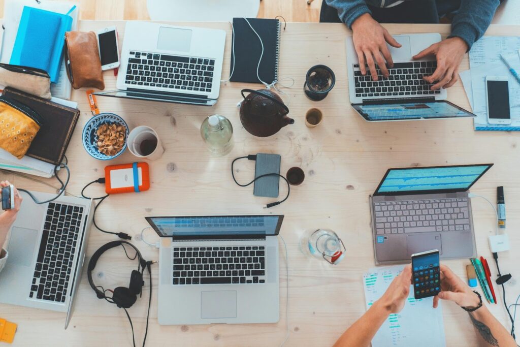 Essential B2B Startup Tools for Growth in 2025