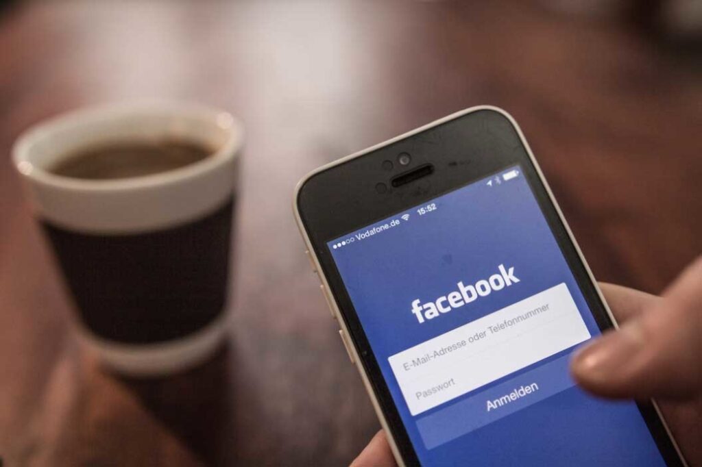 When to Switch Your Facebook Ad Agency (With Signs)