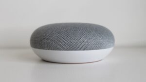How Digital Assistants Are Changing SEO in 2025