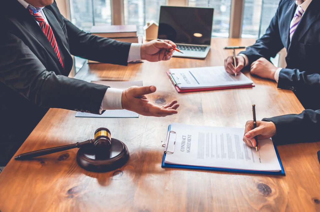 How Trial Lawyers Help Maximize Injury Compensation