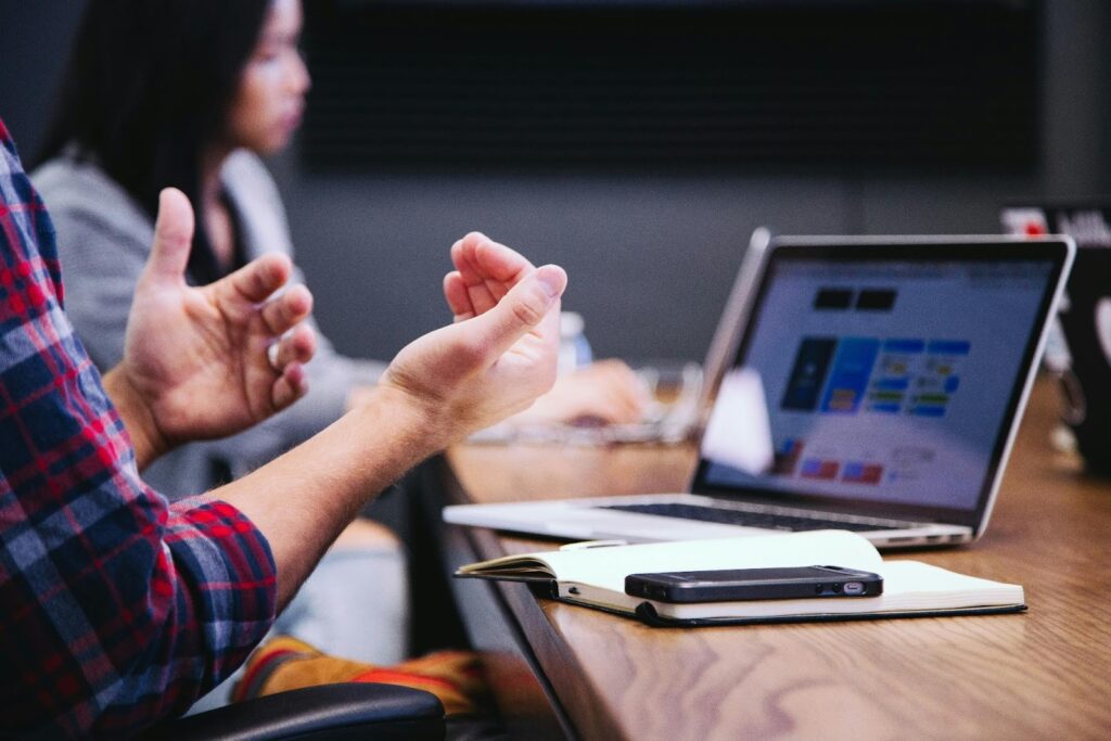 The Benefits of Implementing a Knowledge Management System in Organizations