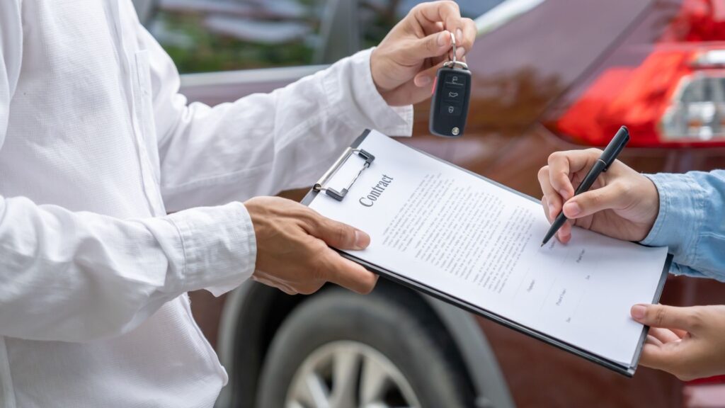 family-sized-rental-cars-in-Dubai
